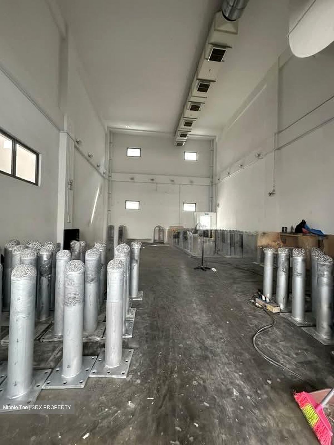 West Spring (D22), Factory #562146651